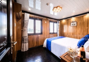 Toutes les cabines et les salles de bain ont une vue large sur la mer.