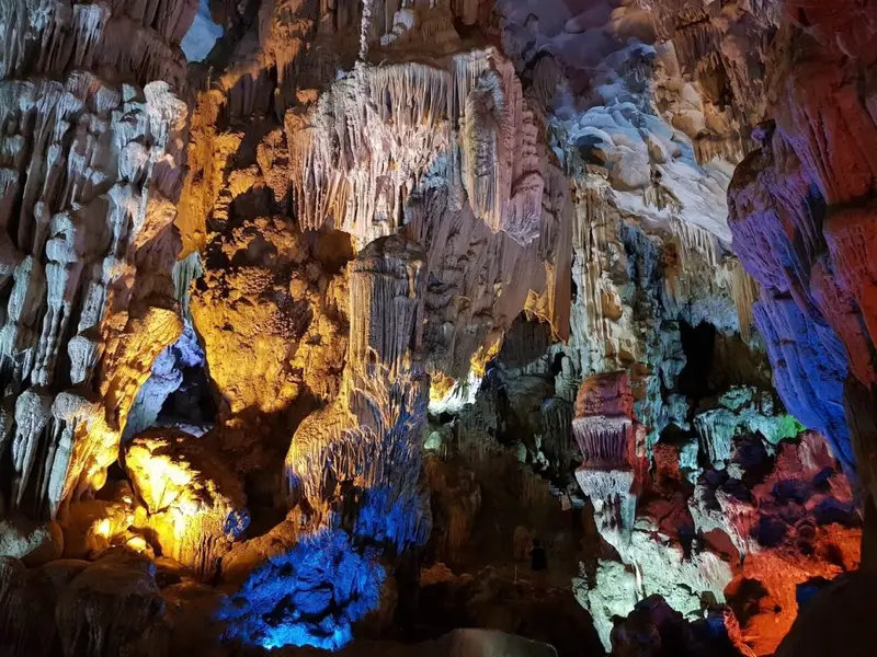 grotte thien cung 3